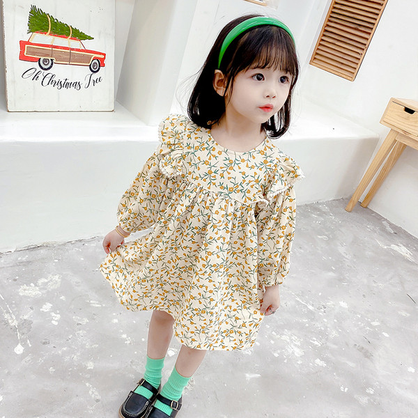 Aktuális gyerekruha virágos motívumokkal, hosszú ujjal