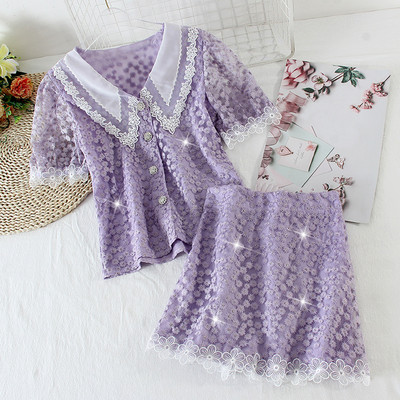 Női szett virágmotívumokkal díszített ingből és szoknyából