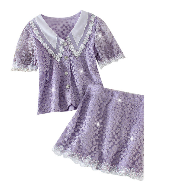 Női szett virágmotívumokkal díszített ingből és szoknyából