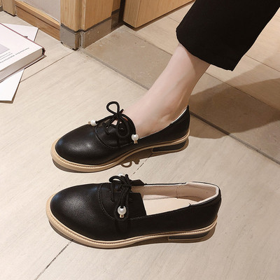 Bőr női alkalmi cipő fűzővel