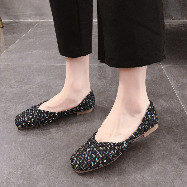 Lapos talpú női alkalmi cipő