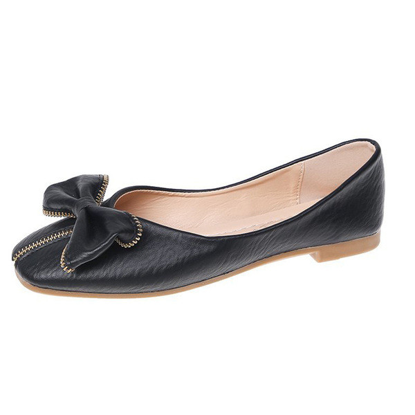 Ženske kožne cipele s ravnim potplatom i trakom