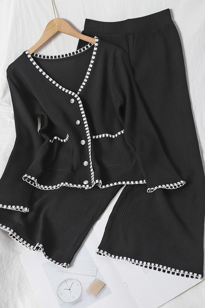 Moteriškas dviejų dalių komplektas - liemenė ir plačios kelnės