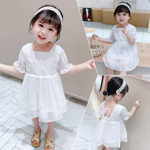 Lühikeste varrukate ja paelaga laste suvekleit