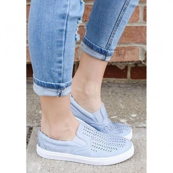 Női alkalmi cipők perforált bőrrel - nagy számok