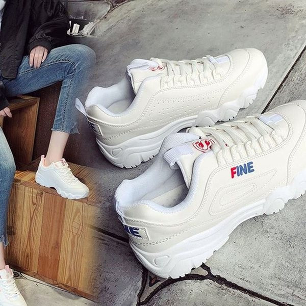 Női tornacipő durva talppal