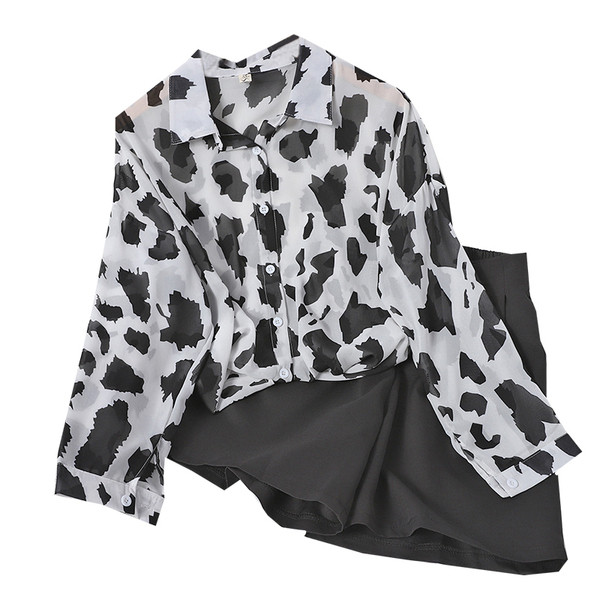 Modern női szett inggel és rövidnadrággal