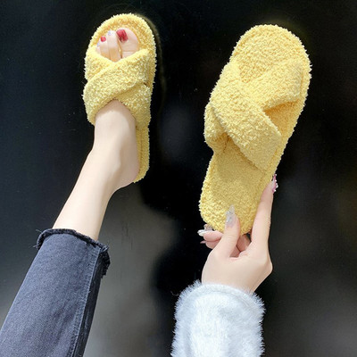 Ženske papuče s ravnim potplatom