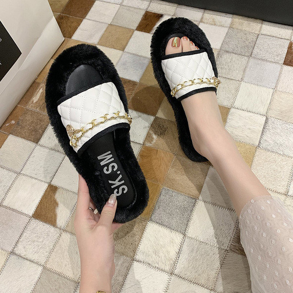 Új modell női papucs fém elemmel és pehellyel