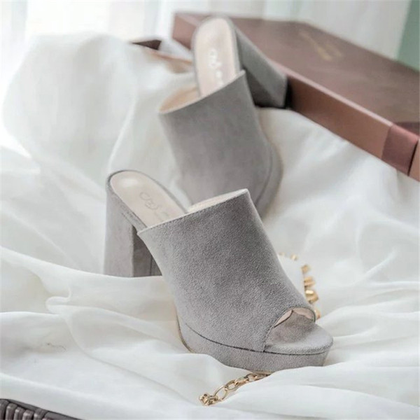 Női öko velúr papucs sarokkal és platformmal