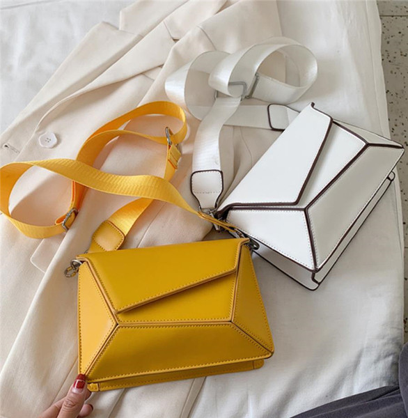 Moderni asimetriškos formos rankinė ant pečių