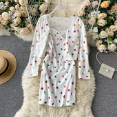 Modern női szett kardigánnal és ruhával