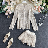 Két részből álló női csipkekészlet - hosszú ujjú ing és rövidnadrág