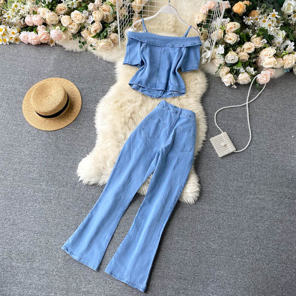 Naiste kaheosaline teksakomplekt