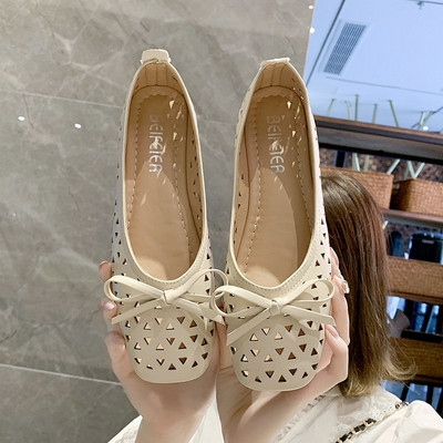 Alkalmi női cipő lapos talppal és szalaggal