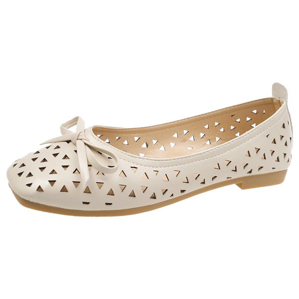 Alkalmi női cipő lapos talppal és szalaggal