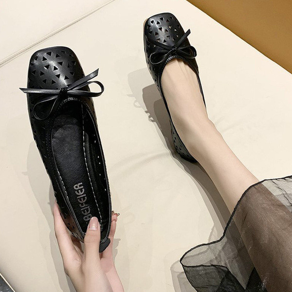 Alkalmi női cipő lapos talppal és szalaggal