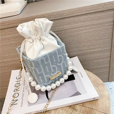 Női négyzet alakú gyöngy táska