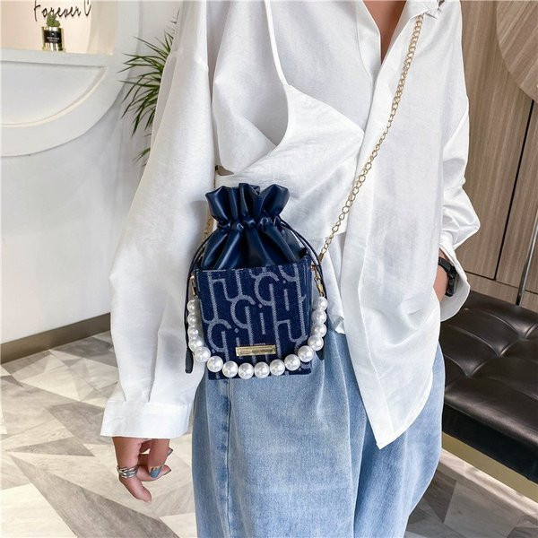 Női négyzet alakú gyöngy táska