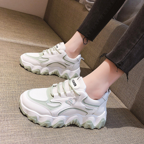 Sport és mindennapi női tornacipők