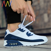 Moodsad ökonahast ja tekstiilist paeltega meeste tossud