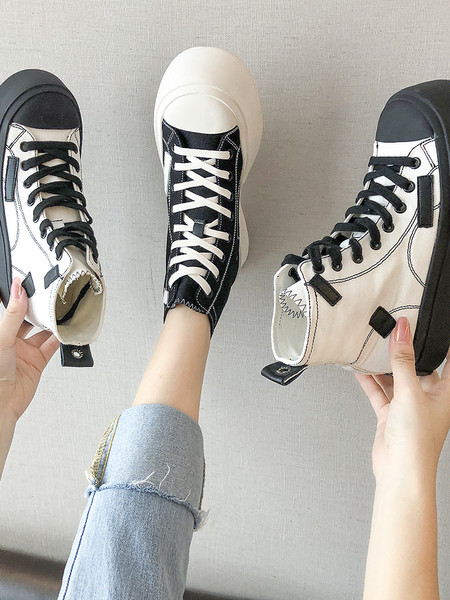 Alkalmi női tornacipő a boka felett fűzővel