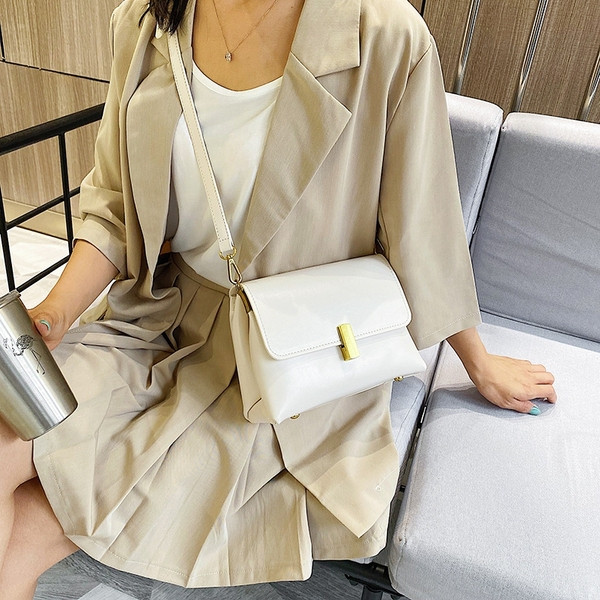 Szögletes női táska öko bőrből