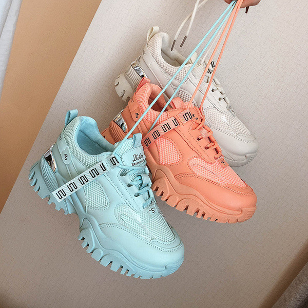 Moderne ženske proljetne tenisice sa šarenim vezicama