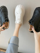 Eko bőrből készült, sima női tornacipő modell magas talppal