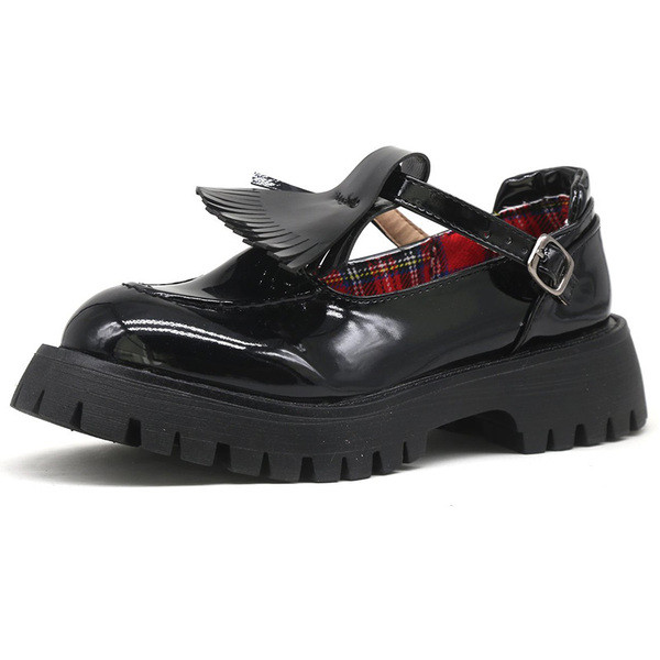 Novi model ženskih lakiranih cipela