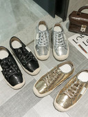 Modern női tornacipő lapos talppal és flitterekkel