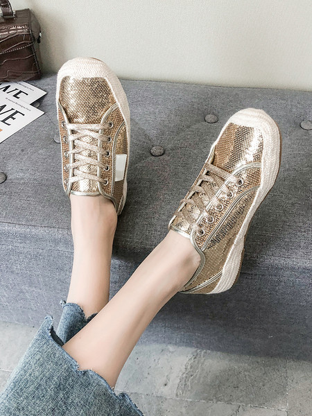 Modern női tornacipő lapos talppal és flitterekkel