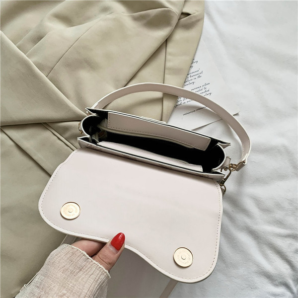 Retro stílusú női táska rövid és hosszú füllel