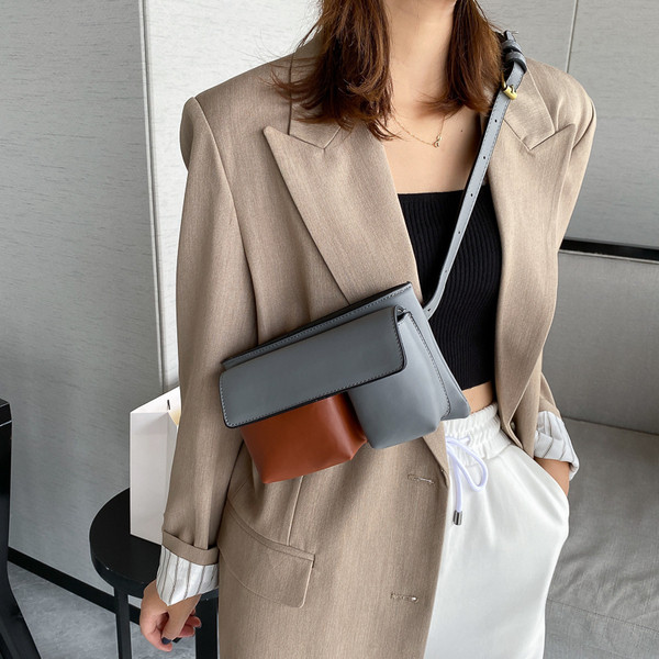 Kis négyzet alakú válltáska