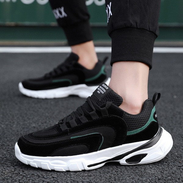 Modernas kedas no eko ādas un tekstila ar raupju zoli