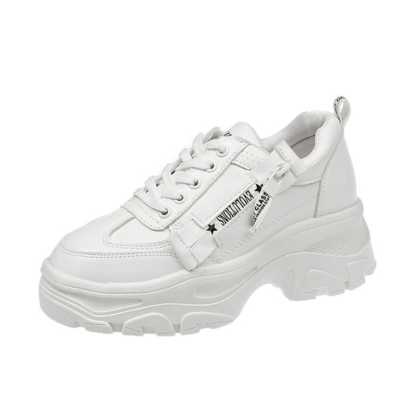 Modern női tornacipő magas talppal és feliratokkal