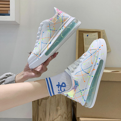 Fényvisszaverő női tornacipő új modellje légkamrával