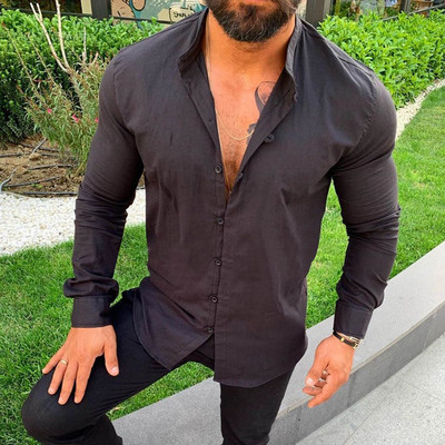 Férfi ingre szabott modell spitz nyakkivágással