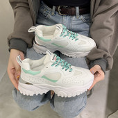 Aktuális női tornacipő eko bőrből, magas talppal