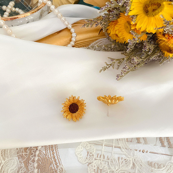 Дамски обеци във формата на слънчоглед