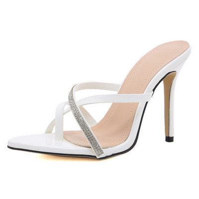 Elegantne papuče špicastog uzorka s kamenčićima