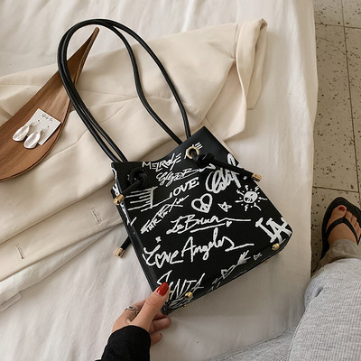 Ежедневна дамска чанта с дълги дръжки