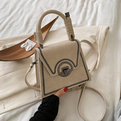 Стилна дамска чанта с катарама от еко кожа