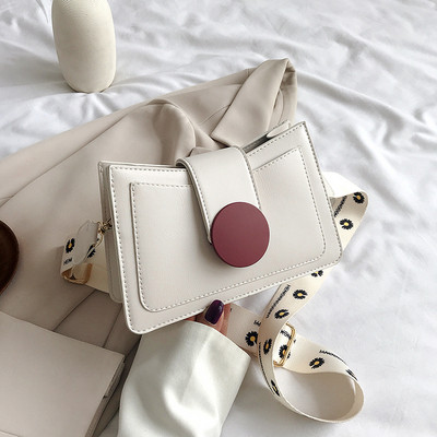 Eko bőrből készült alkalmi női táska hosszú füllel