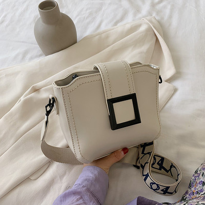 Дамска ежедневна чанта за рамо с катарама