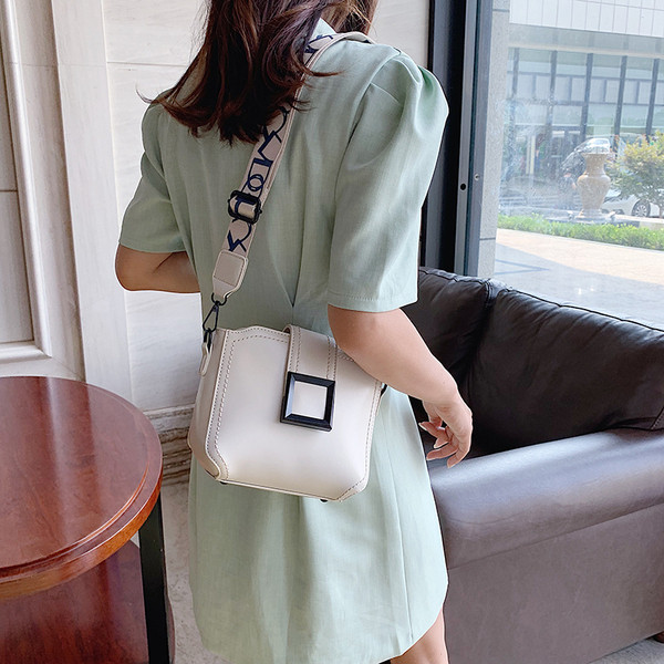 Naiste igapäevane pandlaga õlakott