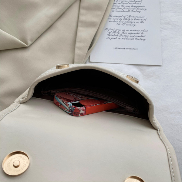 Napi női válltáska felirattal