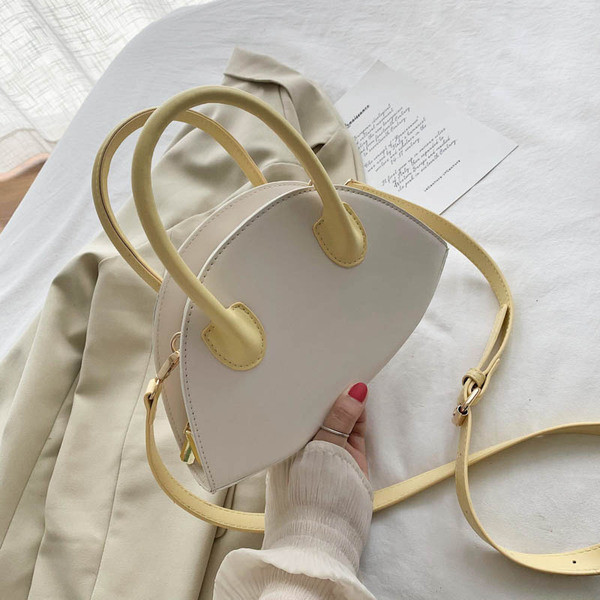 Korszerű női táska kerek formában