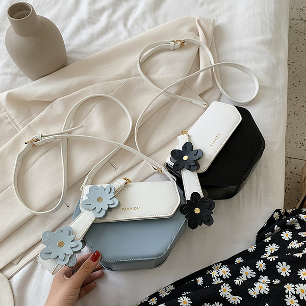 Moderna ženska mini torba s dugom ručkom