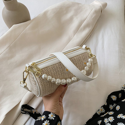 Стилна дамска мини чанта с декоративни перли